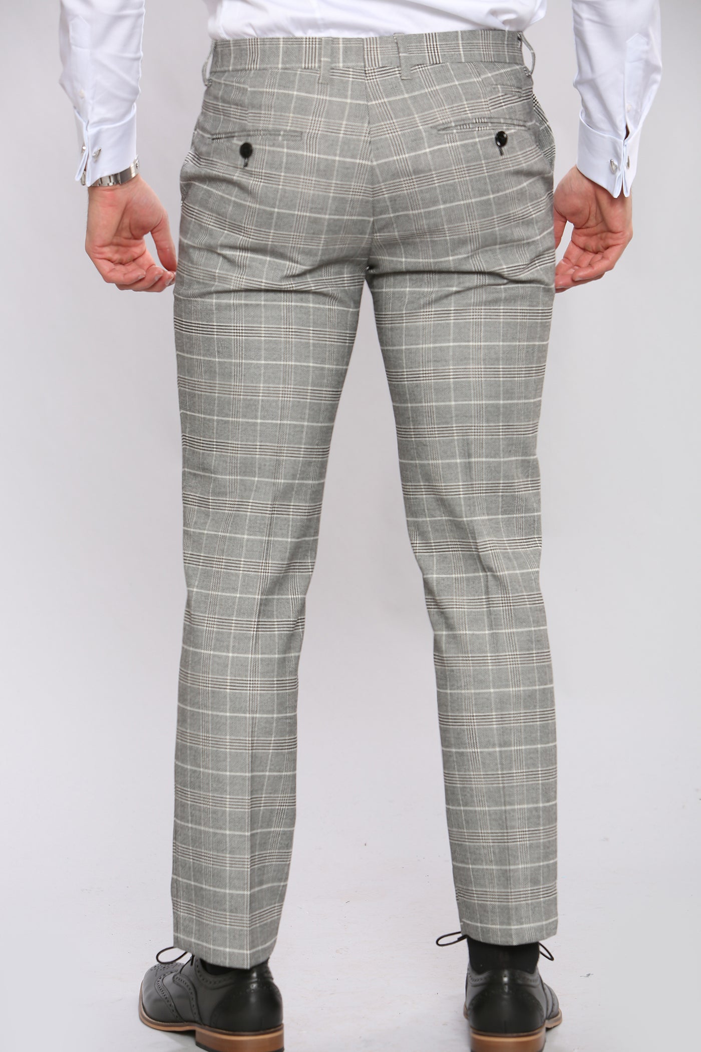 ROSS - Grey Check Three Piece Suit
